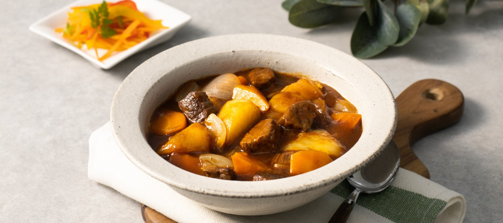 TASTY BROWN STEW *by S&B